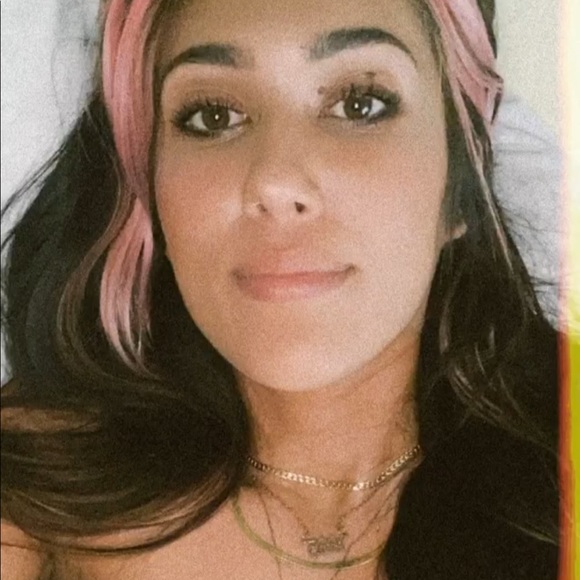 Meet your Posher, Hannah - Picture 4 of 4